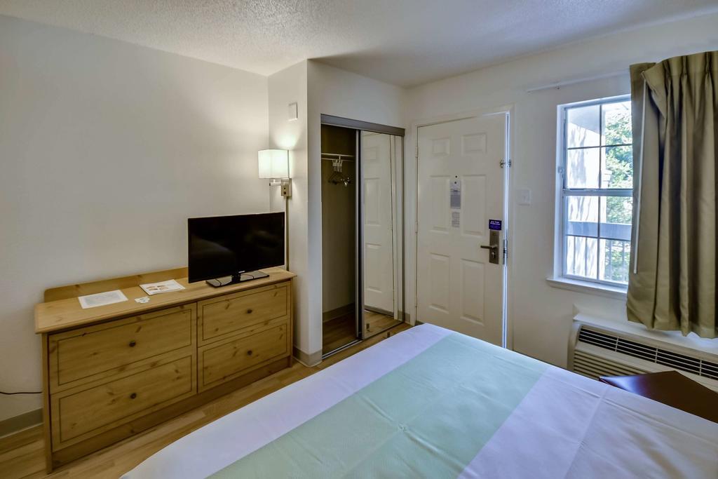 Studio 6-Houston, Tx - Hobby South Экстерьер фото